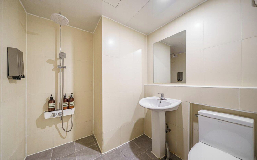Bathroom 5, Incheon Airport Hotel Oceanside, Jung