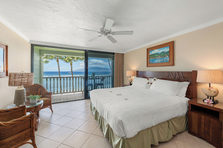 Interior 3, Direct Oceanfront Studio With Lanai & Sunset Views -lahaina Shores 331, Maui
