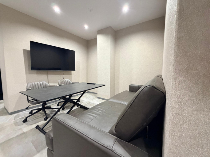 Shared lounge/TV area, HOTEL PRIME, Osaka