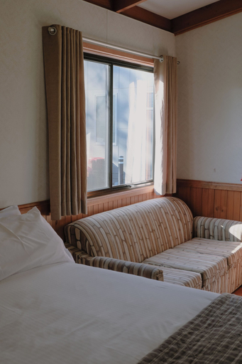 Bedroom 3, BIG4 Melbourne Holiday Park, Melbourne