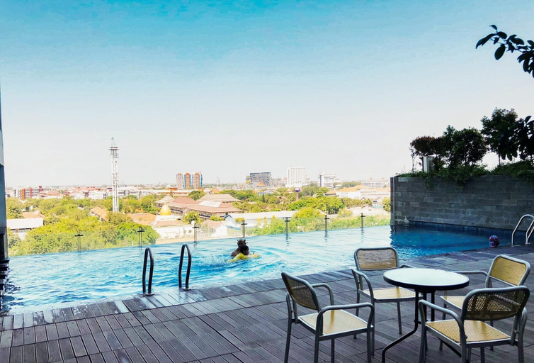Pool 5, Urban Minimalist Studio At Apartment Tamansari Papilio, Surabaya