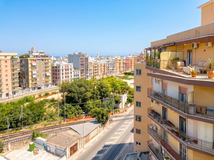 Others 4, Oberdan Apartments, Bari