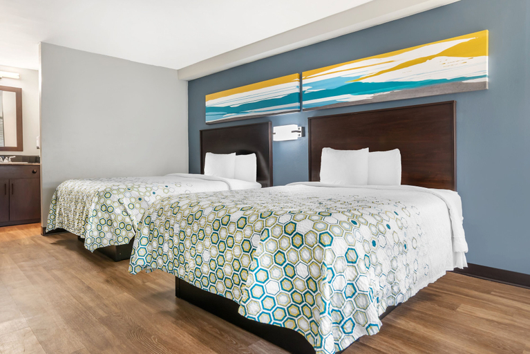 Bedroom 3, HomeTowne Studios by Red Roof Montgomery - Midtown, Montgomery