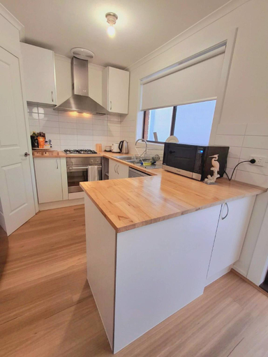 Kitchen 2, Charming Holiday House in Laverton Modern Comfort Convenience, Melbourne
