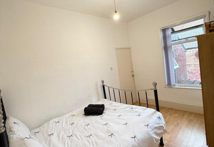 Room 2, Cosy Liverpool Gem for a Relaxing Getaway, Sefton