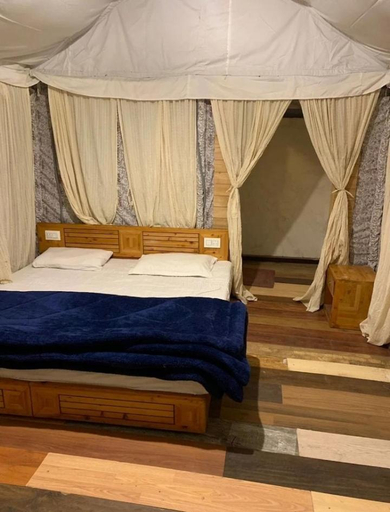 Bedroom 2, Hotel Deep Forest, Kullu