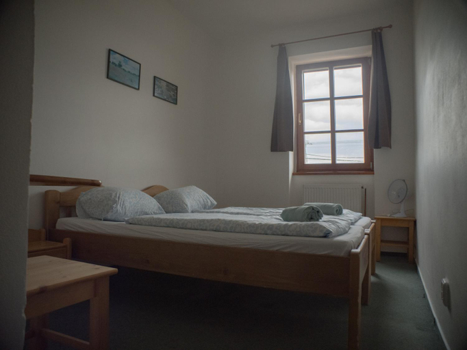 Bedroom 3, Penzion Bouquet, Břeclav