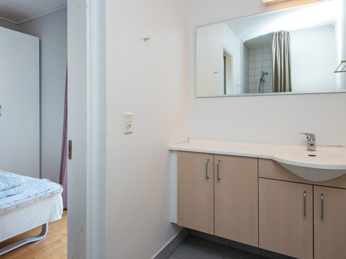 Bathroom 3, 4 Star Holiday Home in Hojer, Tønder