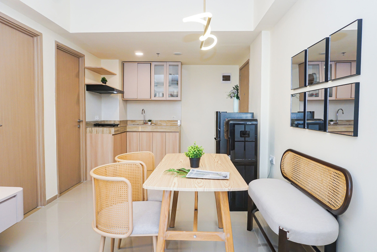 Dining room 3, Cozy And Functional 3Br At Apartment Meikarta, Cikarang