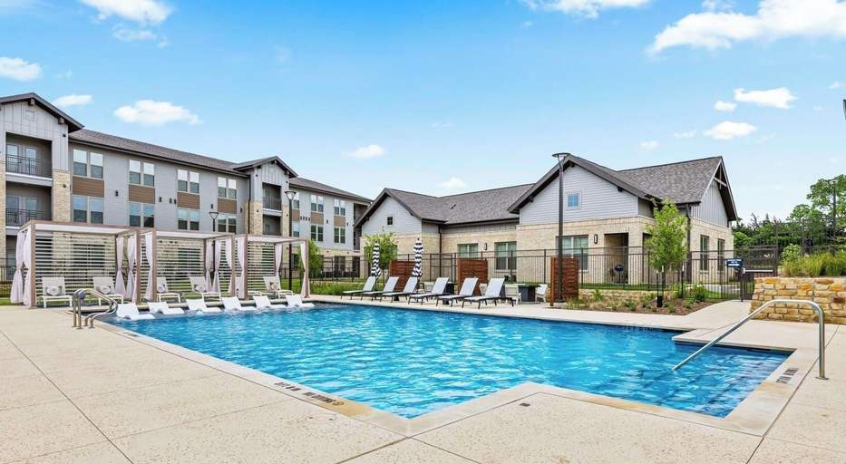 Exterior, Modern Apt I Prime Location & Workspace, Grayson