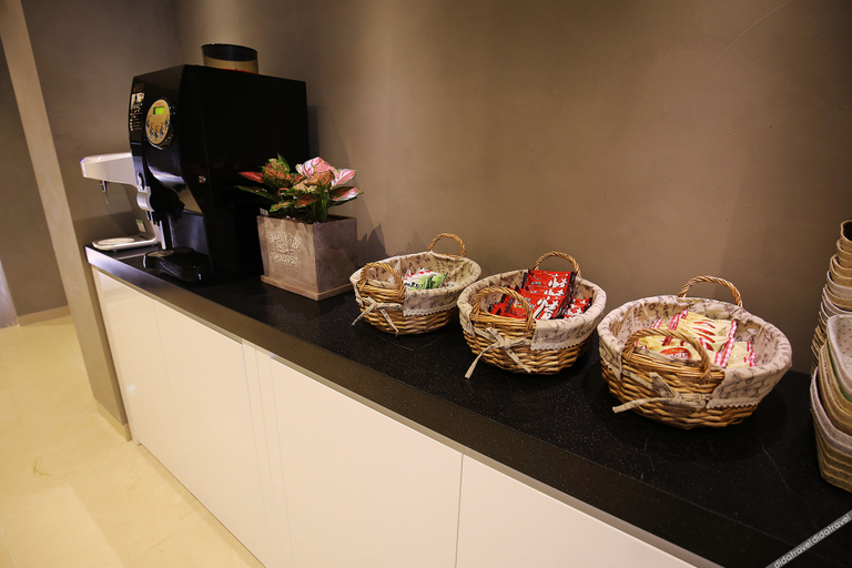Food & Drinks 5, Asan Hotel Cube, Asan