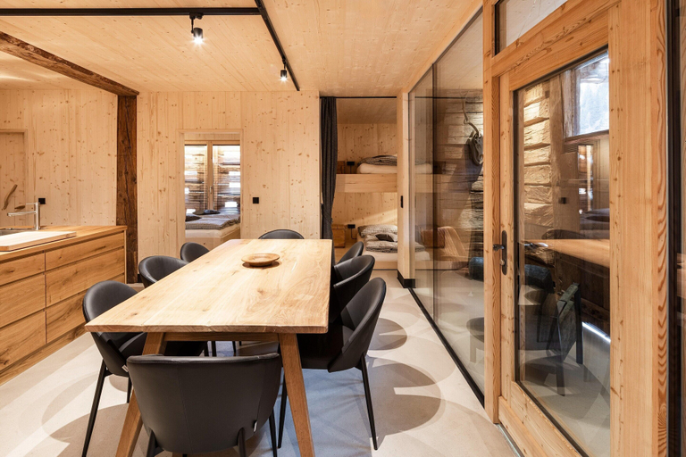 Dining, Charming Chalet-style Feeder House, Lienz