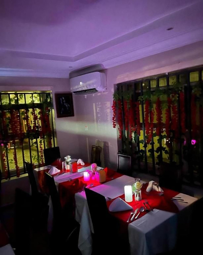 Food & Drinks 3, Posh Apartments Metro, Ikeja