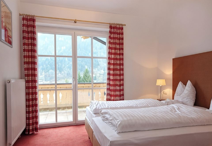 Bedroom 3, Alpine Resort by Alpin Rentals - Incl Summercard, Zell am See