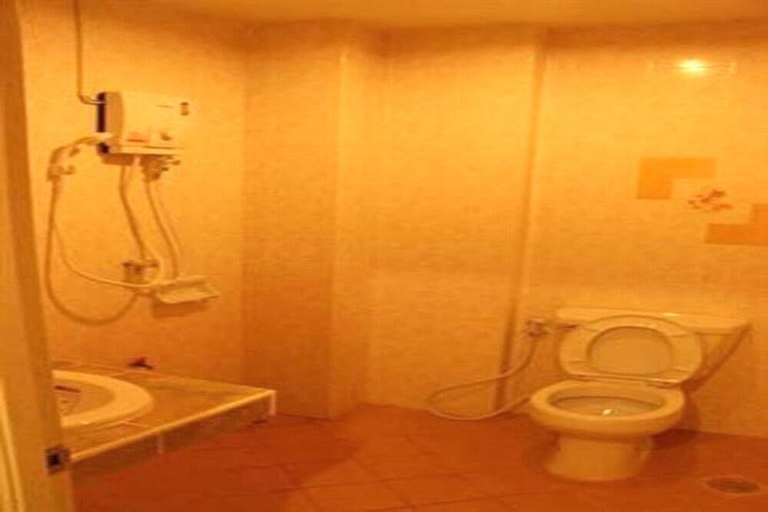 Bathroom 3, Nan Sabaidee, Muang Nan