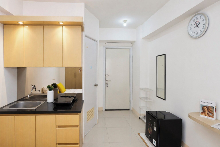 Private kitchen, Best Studio Apartment Green Pramuka City, Central Jakarta