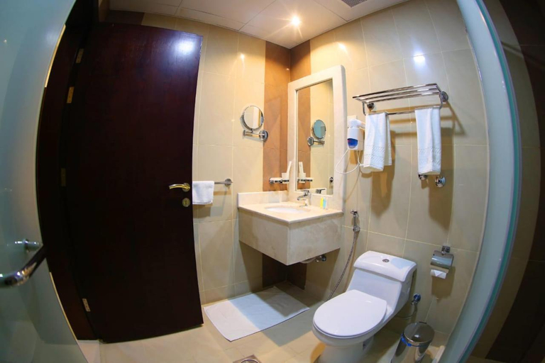 Bathroom 5, SAS Al Olaya Hotel Aprtments, Al Khobar