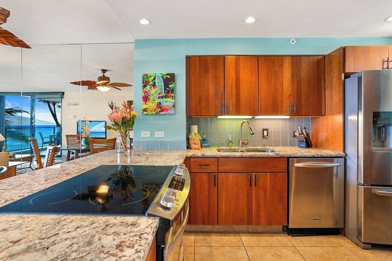 Interior 5, Direct Oceanfront Condo w Pool AC, Stunning Views - Mahana 307, Maui