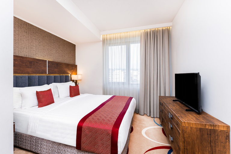 Bedroom 3, Ramada Hotel & Suites by Wyndham Yerevan, Yerevan
