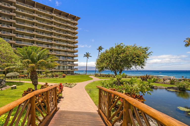 Exterior 3, Luxurious Ocean View Condo Steps to Kaanapali Beach -whaler 807, Maui