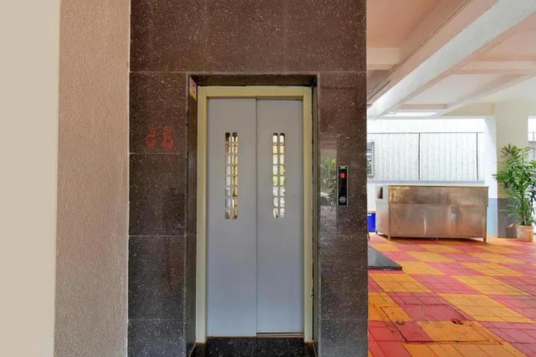 Public Area 2, The White House, Pune