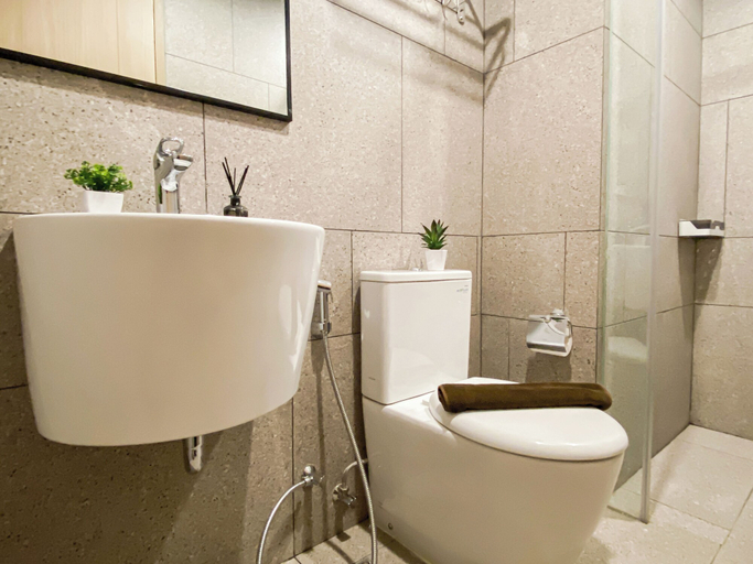 Bathroom 4, Elegant Studio At Apartment Antasari Place, Jakarta Selatan