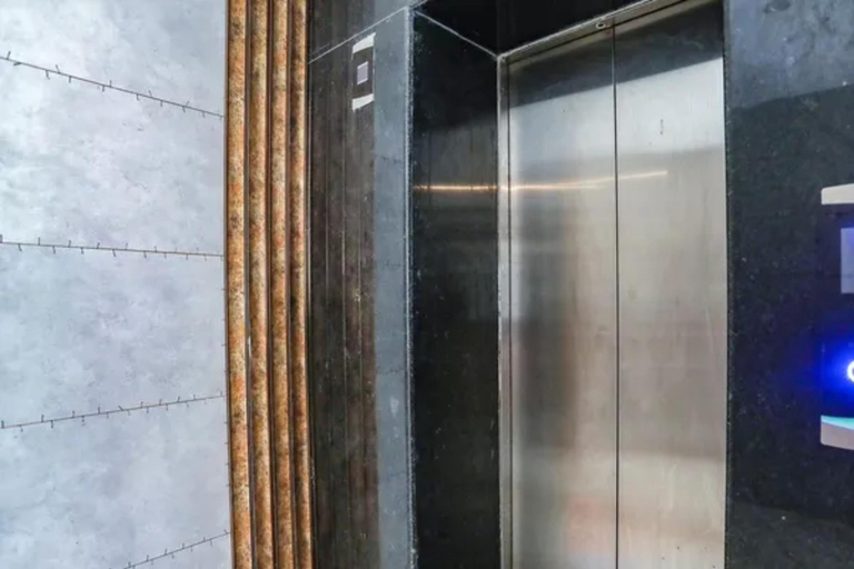 Others 5, Via Usha Continental, Kaushambi