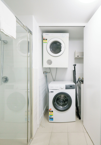 Bathroom 4, Gabba Central Apartments, Brisbane