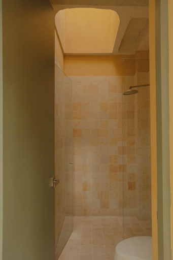 Bathroom 5, Arde La Selva, Sopetrán