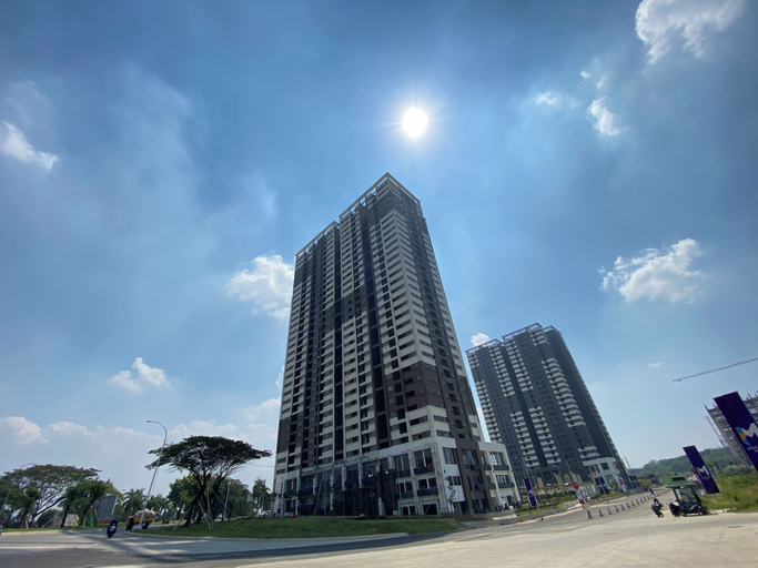 Exterior 2, Warm Studio Room At Apartment Meikarta District 2 Near Dian Harapan School, Cikarang