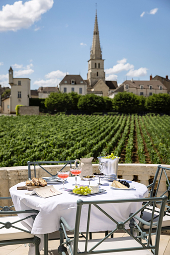 Food & Drinks 5, Château de Cîteaux - Fontenille Collection, Côte-d'Or
