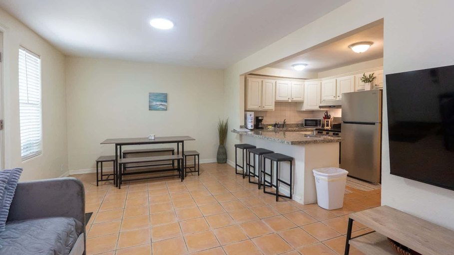 Interior 2, 2br Ground Floor, Sleeps 8, Pets Ok - Spi 2 Bedroom Apts, Cameron