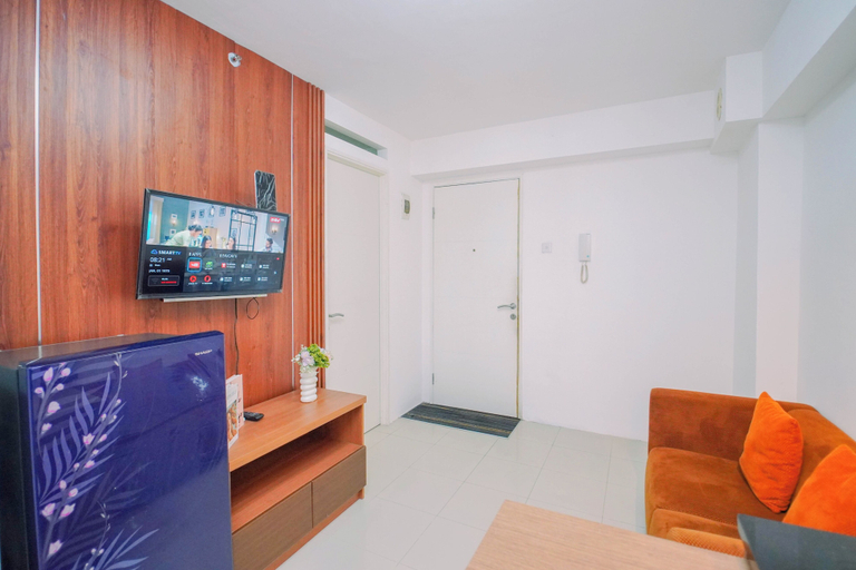 Interior 3, Nice Versatile 2Br At Apartment Bassura City, East Jakarta
