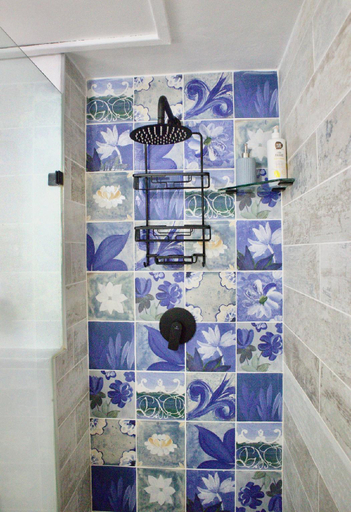 Bathroom 2, The Istana, Santorini estate, iLembe