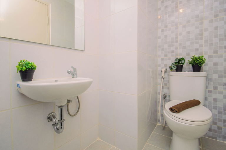 Interior 5, Warm Studio Room With City View At Apartment Tokyo Riverside Pik 2, Tangerang