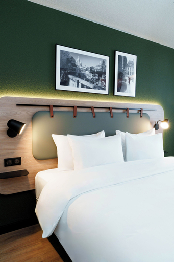 Bedroom 4, Campanile Lille Sud Douai Cuincy, Nord