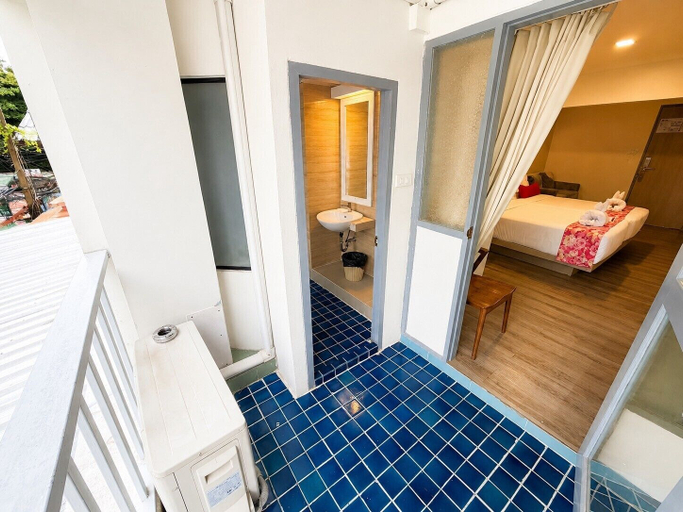 Bathroom 5, Wild Orchid Villa, Phra Nakhon