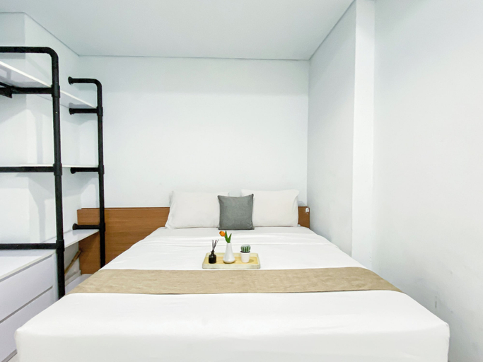 Room 2, Cozy Compact 2Br At Apartment Patraland Urbano, Bekasi
