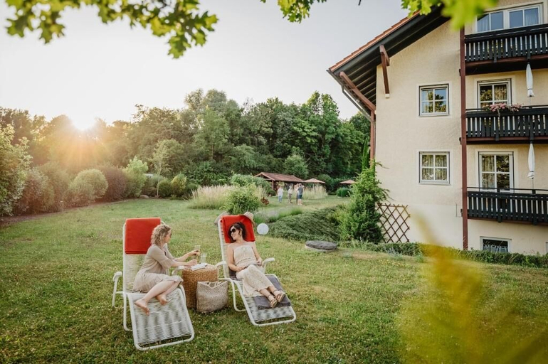 Exterior & Views, Hotel Sankt Leonhard, Rottal-Inn