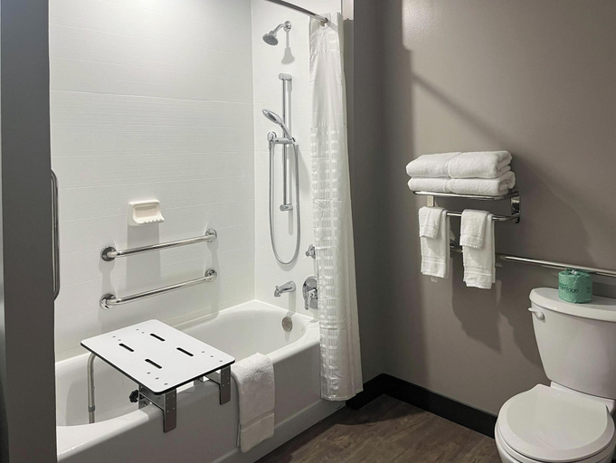 Bathroom 5, Studio 6 Extended Stay Lithia Springs, GA, Douglas