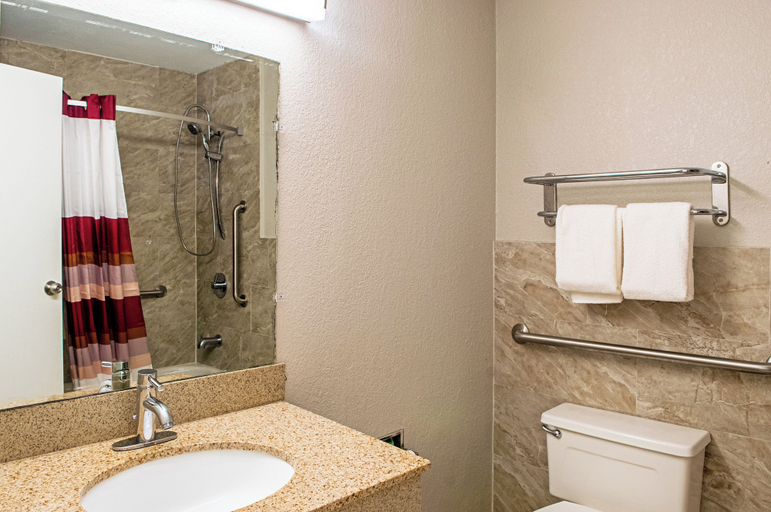 Bathroom 4, Red Roof Inn Slidell, Saint Tammany