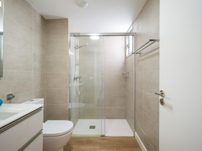 Bathroom 3, Apartment in Las Canteras near the Beach, Las Palmas