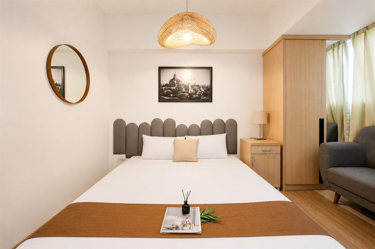 Interior 4, Warm Wooden Touch Studio Room At Apartment Cisauk Point, Tangerang