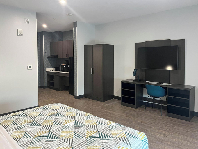 Room 3, Studio 6 Extended Stay Lithia Springs, GA, Douglas