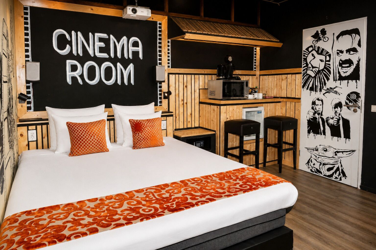 Bedroom 5, Amsterdam Teleport Hotel, Amsterdam