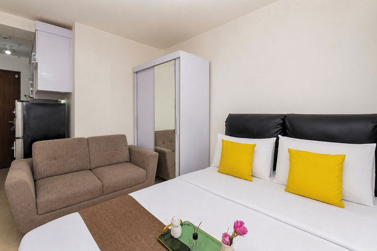 Room 4, Minimalist And Homey Studio At Apartment Tifolia, East Jakarta