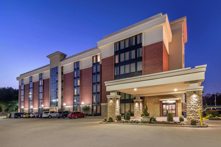 Exterior & Views 1, Drury Inn & Suites Atlanta Airport, Fulton