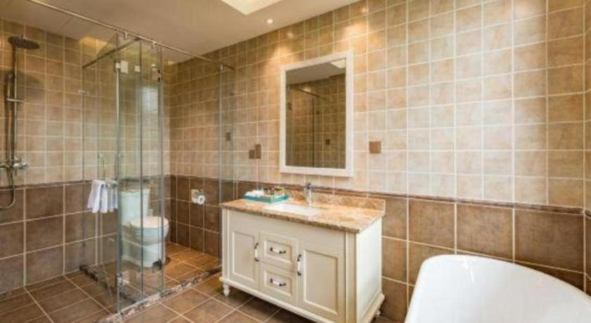 Bathroom 4, Beijng Chestnut Valley Hotel, Beijing