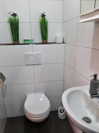 Bathroom 3, Steakhaus Galgenbach, Unna