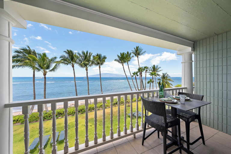 Interior 5, Direct Oceanfront Studio With Lanai & Sunset Views -lahaina Shores 331, Maui